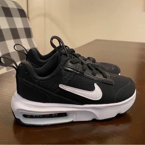 NWOT Boys Size 9C Nikes